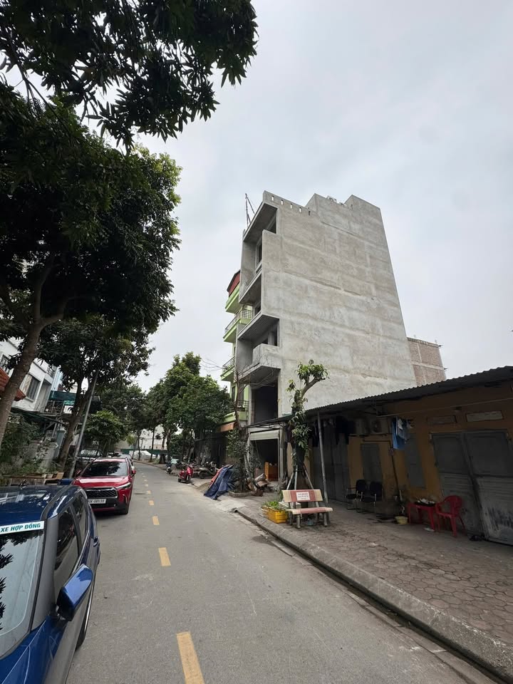 Bán Gấp Nhà Phân Lô Cán Bộ Thạch Bàn 60m² - Ô Tô Tận Cửa