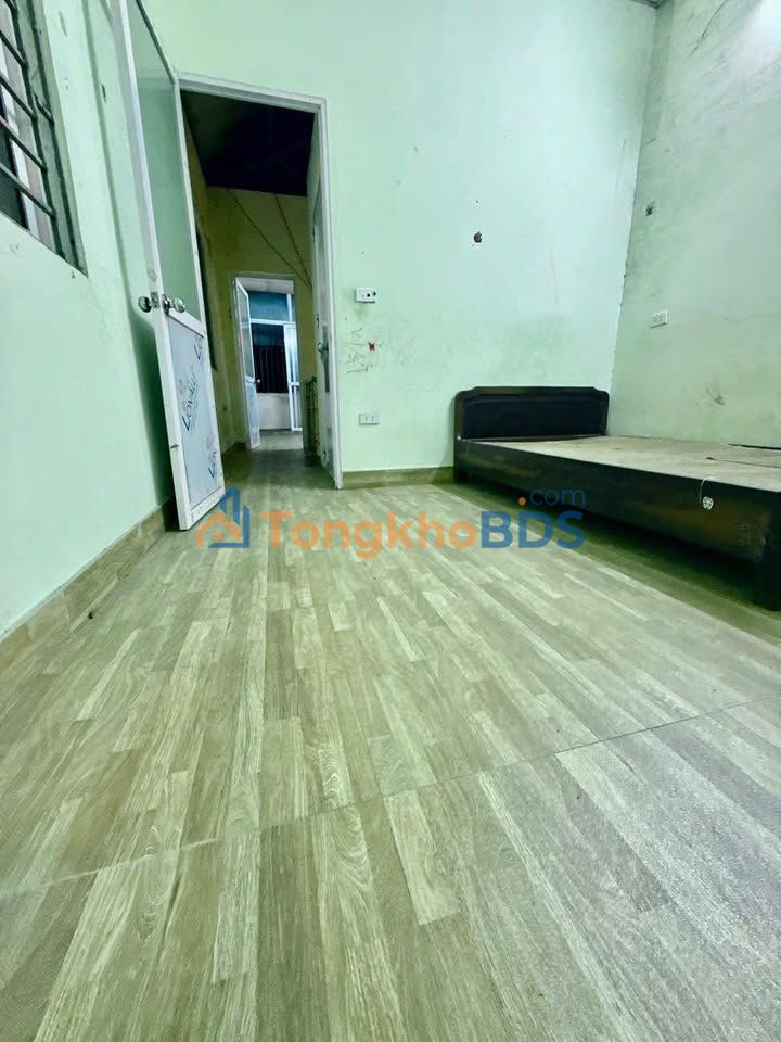 Nhà riêng Khương Đình 30m² - 3 Tầng, 4PN - Giá 2.48 Tỷ