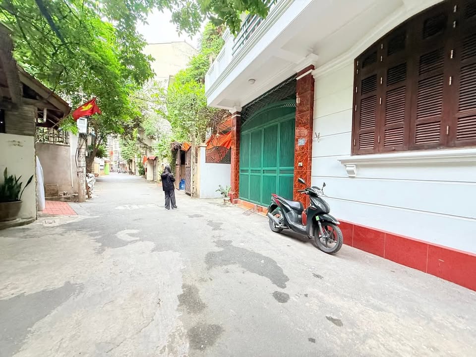 Nhà Phân Lô Quân Đội Lê Trọng Tấn 70m² - 15 Tỷ, Ô Tô Lùi Cửa