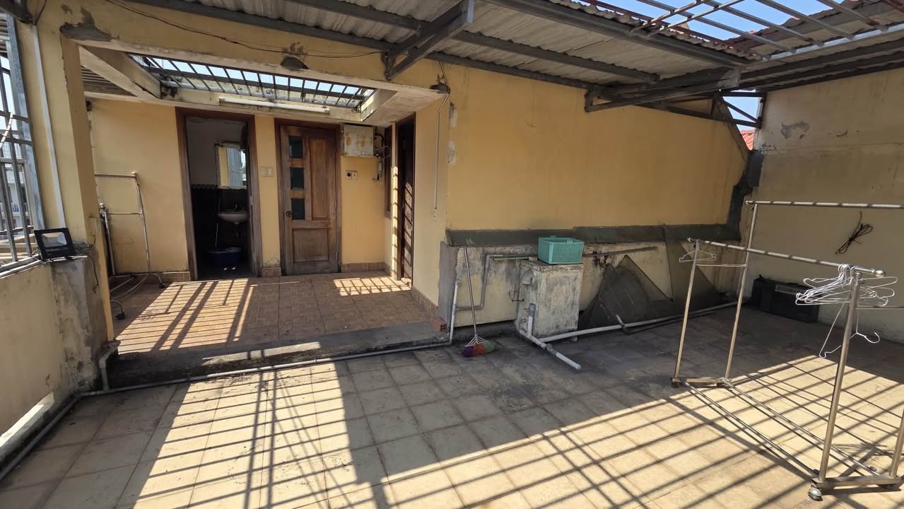 Nhà 3 Tầng Hẻm Hoàng Diệu 2, Thủ Đức - 90m², 12 Tỷ, Ngay ĐH SPKT