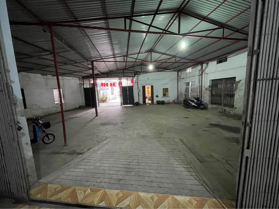 Cho thuê xưởng 300m² Khúc Thừa Dụ, TP. Hải Dương - Sẵn Sàng Hoạt Động