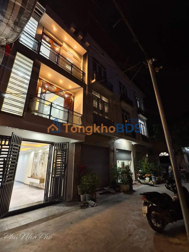 Nhà 52m² Trung Hành, Hải Phòng - Ô tô vào nhà, View Hồ