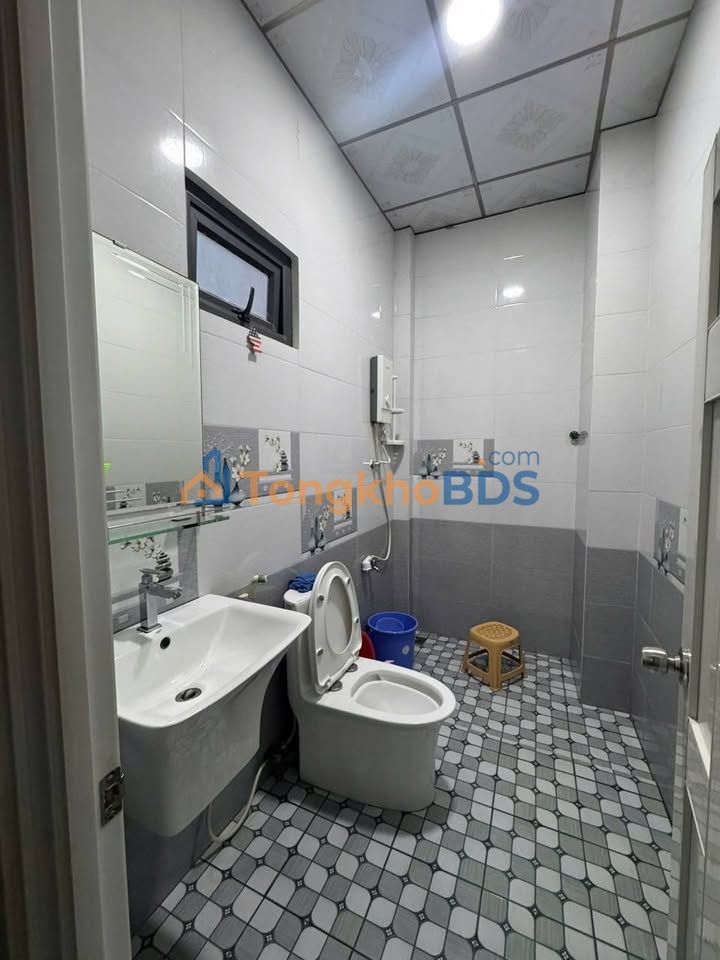 Nhà Nguyên Căn 2 Tầng Nguyễn Chánh, Trà Vinh - Giá Thuê 4.5 Triệu/Tháng