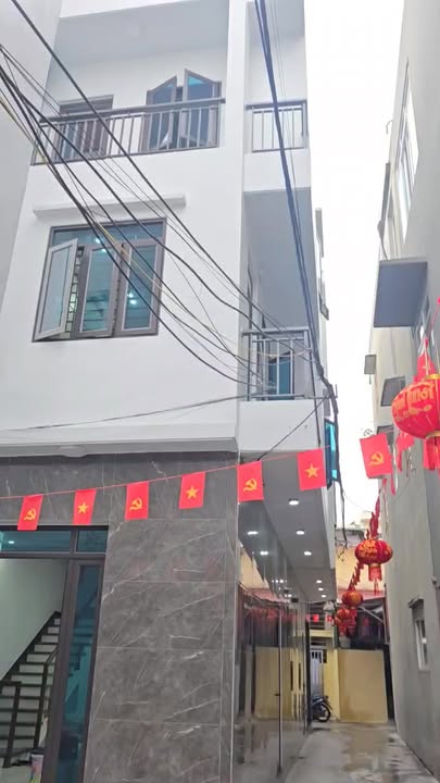 Bán nhà 3 tầng góc đẹp, 46m² trung tâm TP Hải Dương - Giá 2.x tỷ