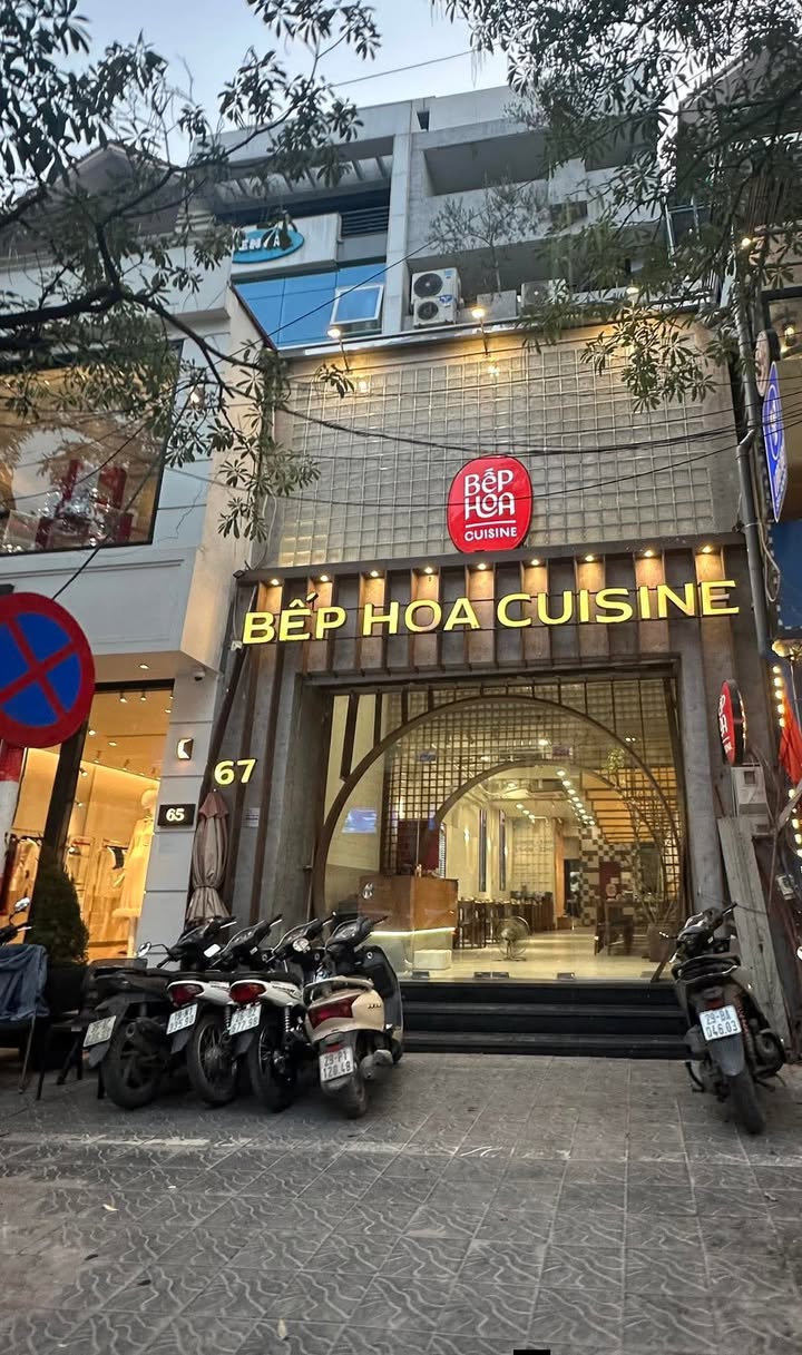 Mặt Phố Nguyễn Ngọc Vũ 50m² - Kinh Doanh Sầm Uất, Giá 14 Triệu/Tháng