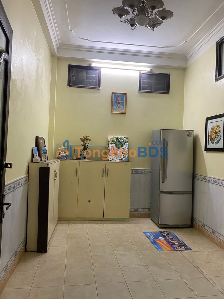 Nhà 80m² 4 Tầng, Full Nội Thất, Ngõ Chợ Khâm Thiên - Sẵn Sàng Ở Ngay!