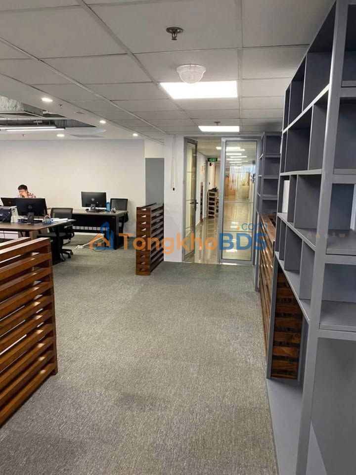 Văn Phòng 200m² Mễ Trì - Giá Chỉ 52 Triệu/Tháng - Sẵn Sàng Kinh Doanh