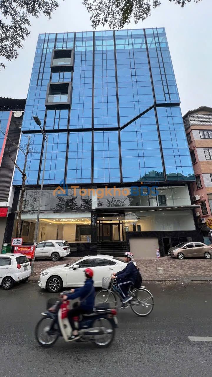 Cho thuê Tòa nhà Mặt phố Láng, Đống Đa - Kinh doanh/Văn phòng 250m²