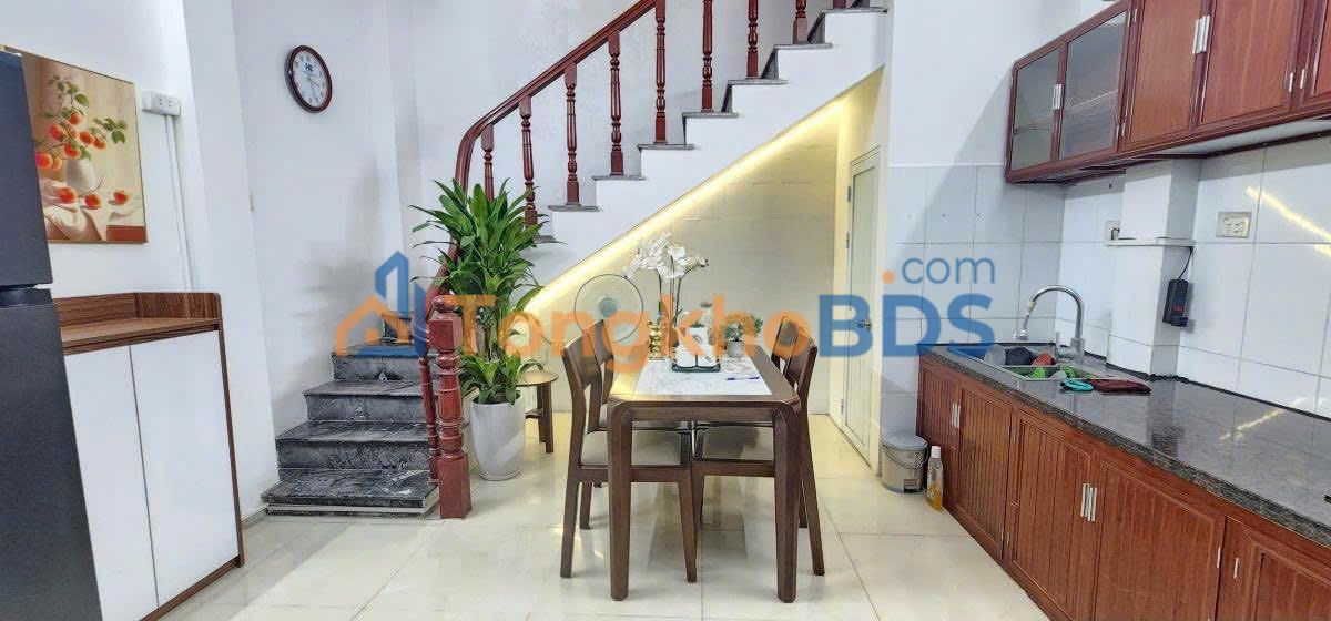 Cho thuê nhà nguyên căn Bạch Mai 80m² - Giá 6.5 triệu, ở ngay!