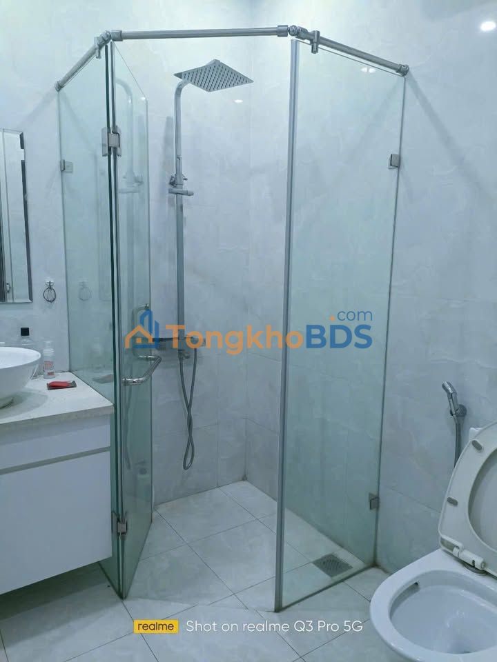 Cho thuê nhà 5 tầng mặt đường Kim Giang, Thanh Xuân - 110m²/sàn, có thang máy