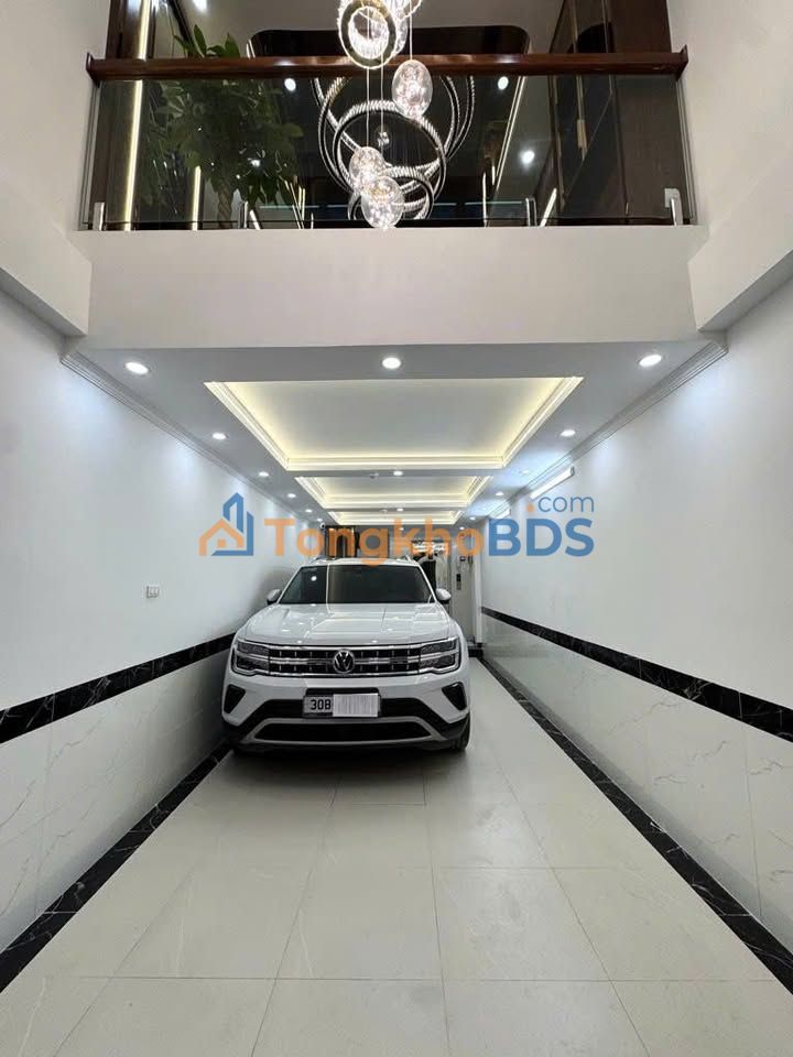 Nhà 8 tầng thang máy, ô tô vào nhà, Nguyễn Xiển - Thanh Xuân, 45m²
