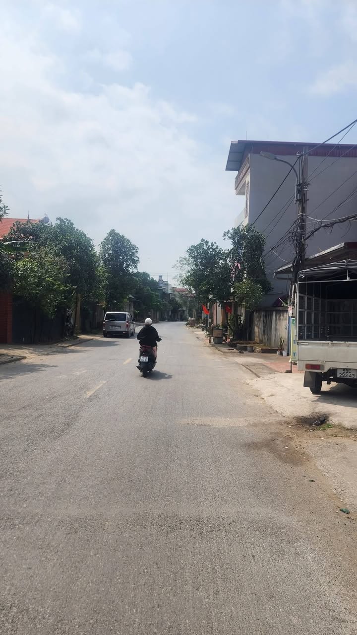 Đất Nền Lạng Giang 70m² - Sổ Hồng Riêng, Giá 1.x Tỷ - Gần Xuân Cầu Holdings