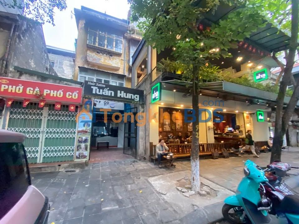 Mặt phố Hàng Chuối - Căn hộ góc 60m² 2PN, 3 mặt thoáng - 4 tỷ