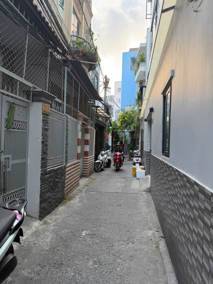 Nhà 5.68 Tỷ Đường Dương Bá Trạc Q8 - 49m² 2PN, Hoàn Công Đủ