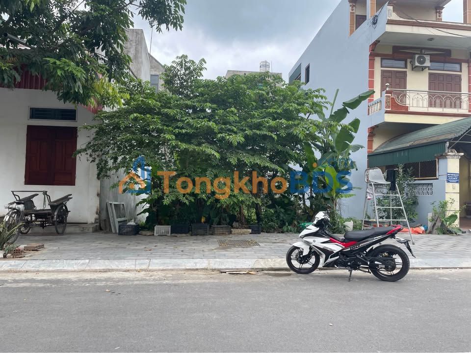 Bán đất Ninh Bình 100m² đường 7m - Sổ đỏ sẵn, giá 4 tỷ