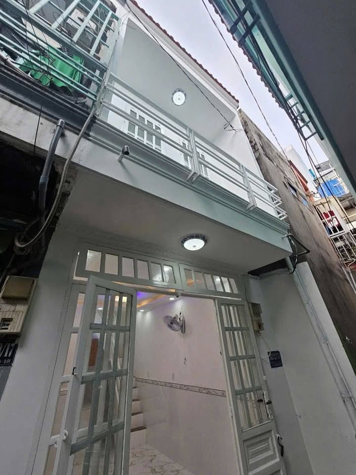 Nhà Gò Vấp 18m² - 2.59 Tỷ, Sổ Hồng Chính Chủ, Hẻm Thông