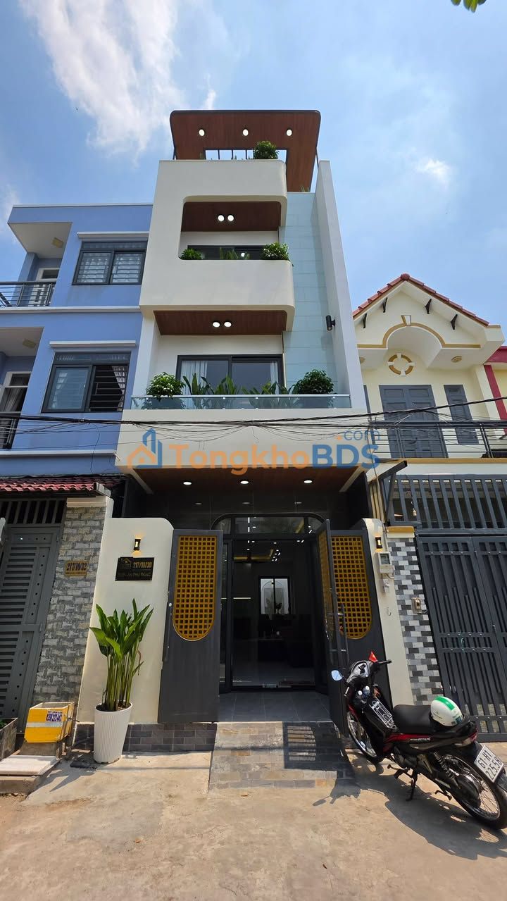 Nhà Phố Mới Xây Thạnh Lộc 19, Q12 - 52m², 4 Tầng, Oto Đậu Cửa - 6.1 Tỷ