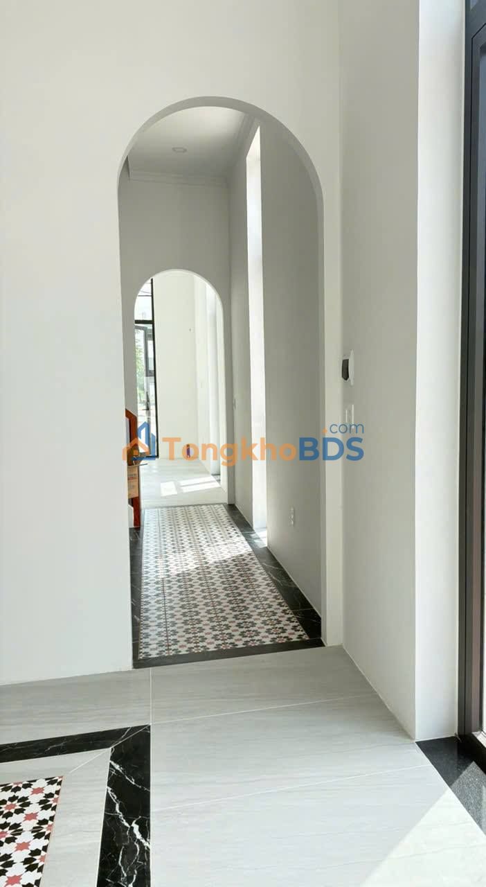 Cho thuê nhà mặt tiền Phường 4, Sóc Trăng - 4PN, 3 tầng, giá 15 triệu