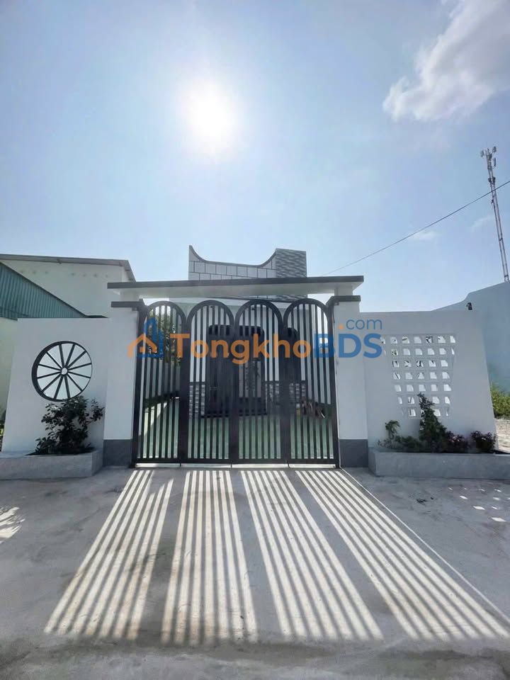 Nhà Hẻm Oto Kế Sách Sóc Trăng 132m² Giá 1.68 Tỷ - Sân Rộng Thoáng Mát