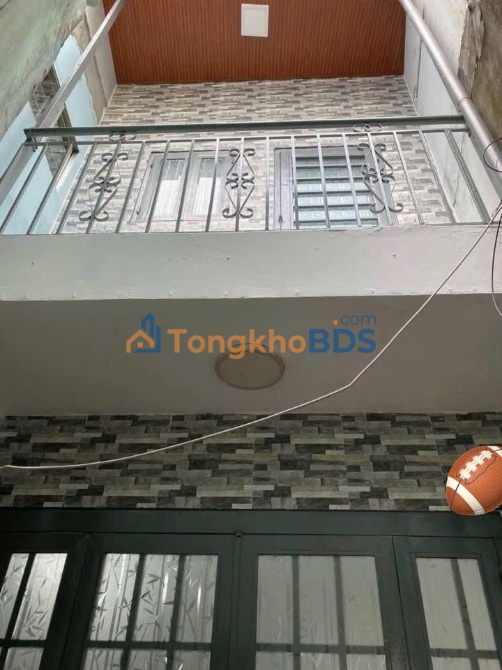 Nhà hẻm 15.5m² Quận 11 - Giá 2.55 Tỷ, Hoàn Công Đủ