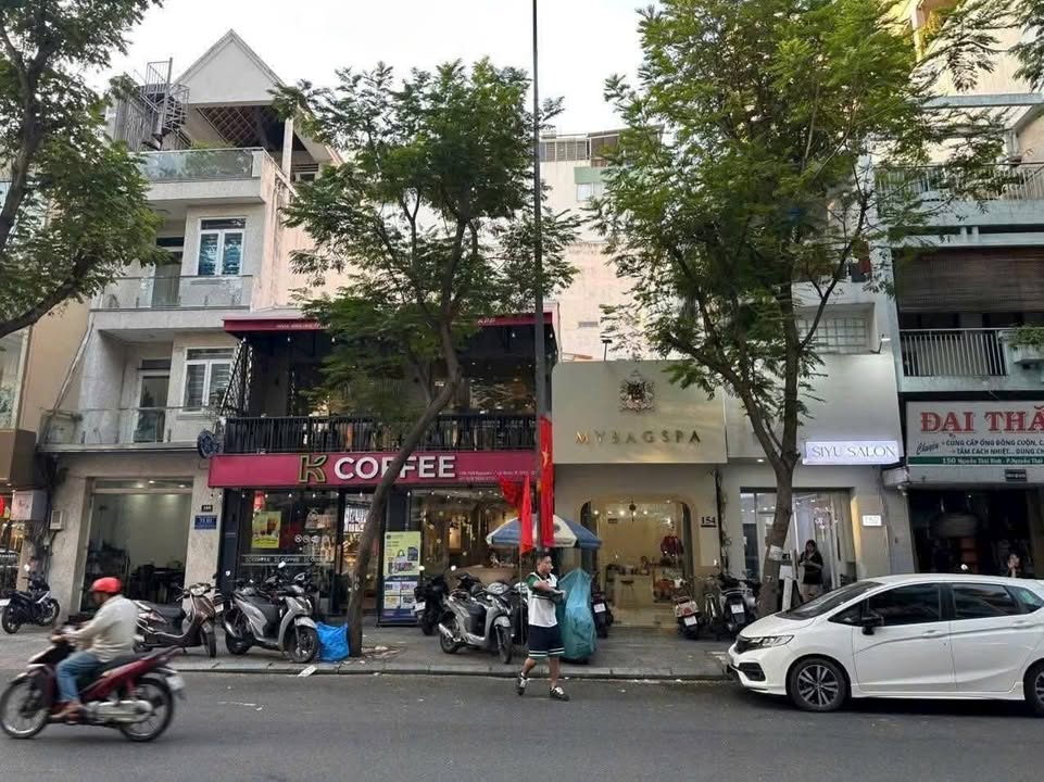 Nhà Mặt Tiền Nguyễn Thái Bình, Quận 1 - DT 123.5m² - HĐ Thuê 150 Triệu/Tháng