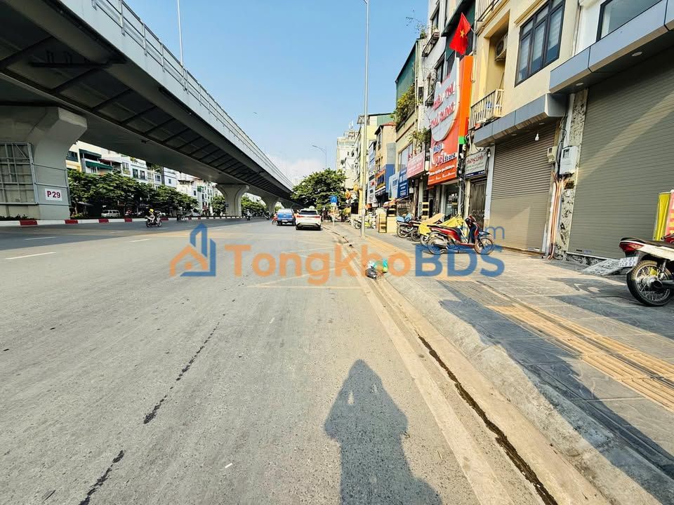 Nhà Mặt Phố Minh Khai 26m² - Kinh Doanh Sầm Uất - Giá 15.5 Tỷ