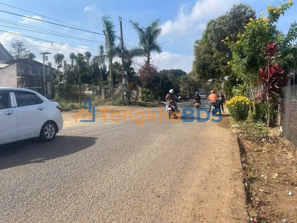 Đất Mặt Tiền Hồ Nam Sơn, Đức Trọng - Ngang 10m Hiếm, Giá 5.6 Tỷ