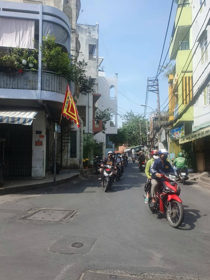 Nhà 2 Mặt Tiền Hẻm Kinh Doanh Lạc Long Quân, Tân Bình - 106m² - 14.9 Tỷ