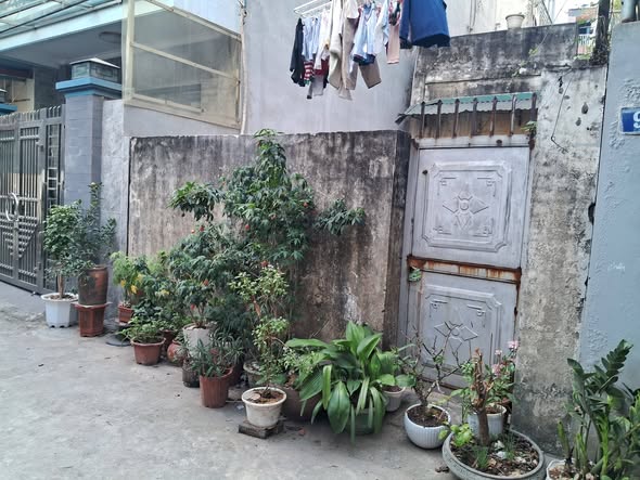 Đất Long Biên 60m² - Ô Tô Vào Đất - Sổ Đỏ Sẵn Sàng