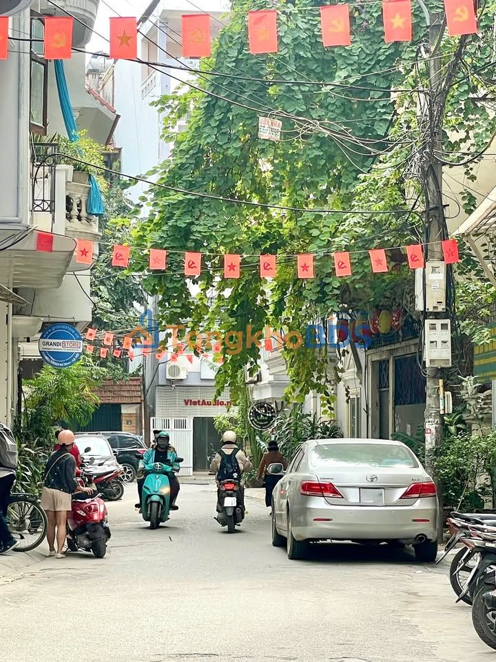 Nhà CHDV 7 tầng Hoàng Hoa Thám, Ba Đình - Dòng tiền 1.8 tỷ/năm