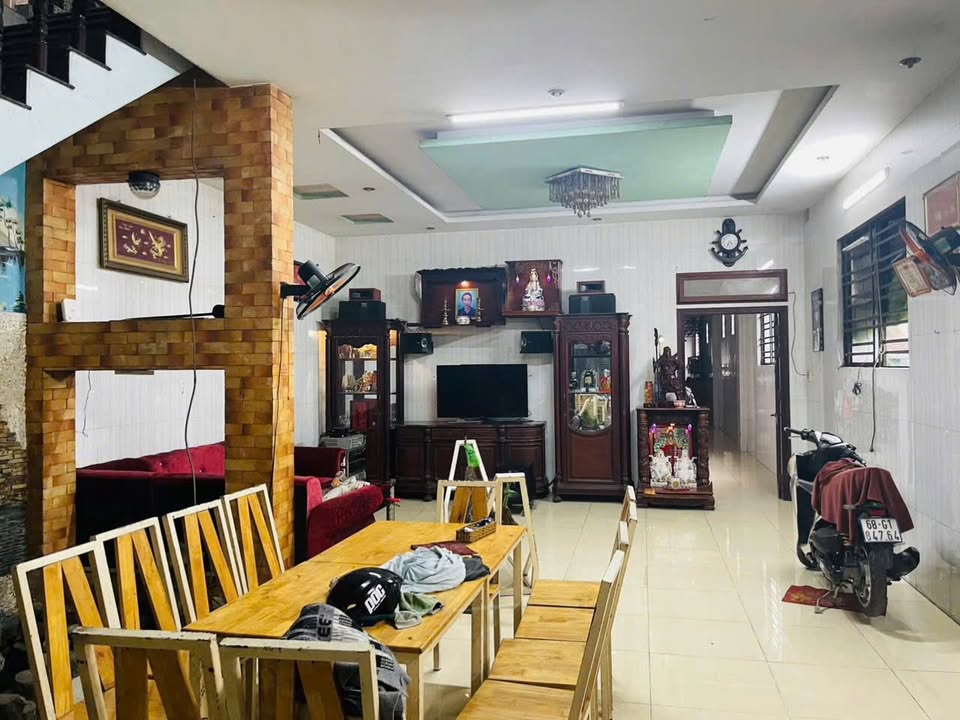 Nhà Mặt Tiền Võ Văn Vân Bình Chánh - 324m² - Kinh Doanh Sầm Uất 16.5 Tỷ