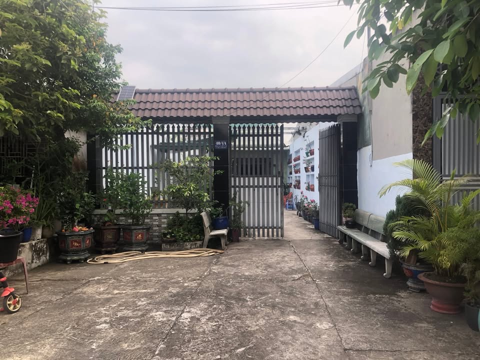 Nhà Mặt Tiền Củ Chi 203m² - 2.8 Tỷ, 3PN, Sân Rộng Ô Tô