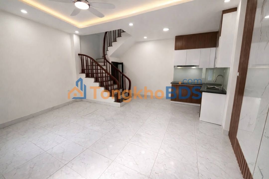 Nhà Lô Góc 5 Tầng Mỹ Đình 33m² 6.6 Tỷ - Gần SVĐ Mỹ Đình