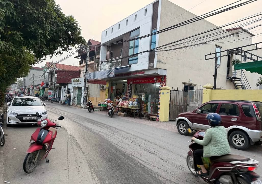 Nhà 4 Tầng Đẹp, Sổ Đỏ Chính Chủ Gần KCN Quang Minh, Mê Linh - 6 Tỷ