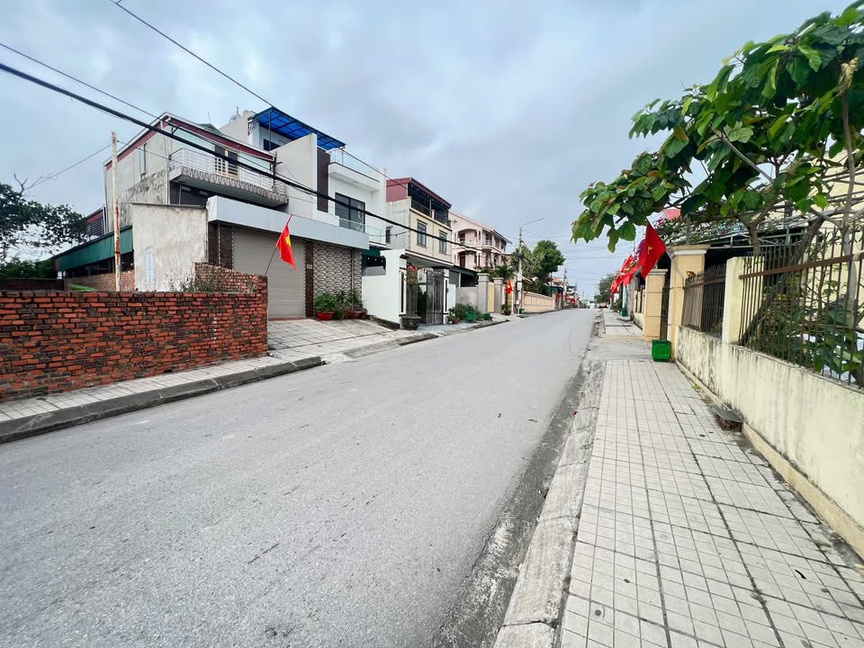 Đất Mặt Tiền Đồng Đăng 105m² - Kinh Doanh Sầm Uất, Giá 1.7 Tỷ