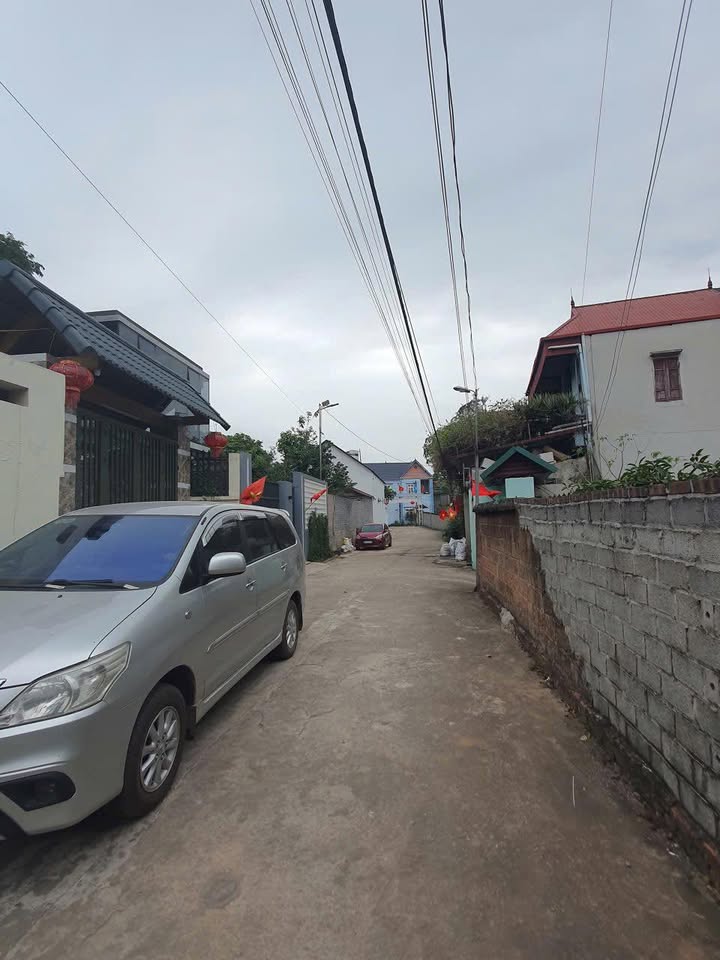 Nhà 2 tầng full thổ cư 200m² MT 10m - Gần QL1A, TT Vôi, Bắc Giang - 2 Tỷ