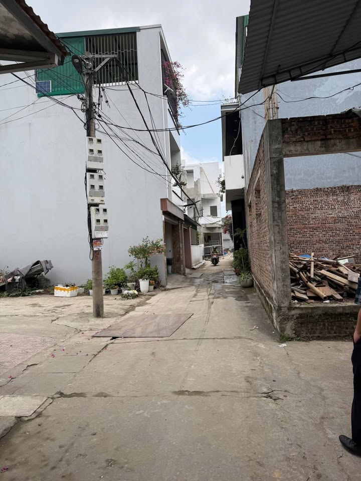 Nhà Lô Góc 2 Mặt Tiền Lê Lợi, Vinh - 57.7m² Sẵn Sàng Ở Ngay