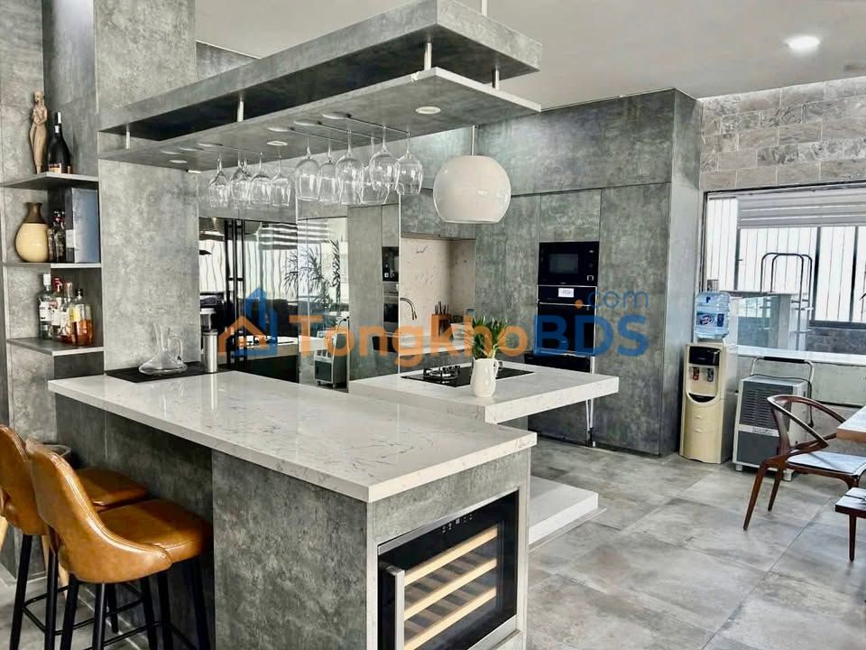 Penthouse Đẳng Cấp 306m² - Đa Nang Plaza, Trần Phú, Đà Nẵng - Sẵn Sàng Đón Chủ Mới