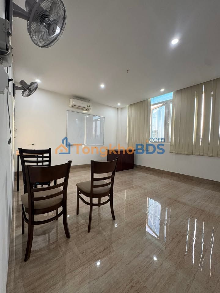 Văn Phòng View Sân Bay Đà Nẵng - Tầng 4, 45m², Sẵn Sàng Kinh Doanh