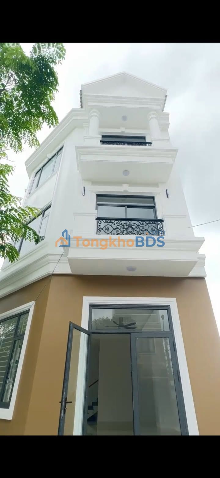 Nhà Phố Nguyễn Văn Tiết, Thuận An - 100m², 3 Lầu, Giá Từ 5.6 Tỷ