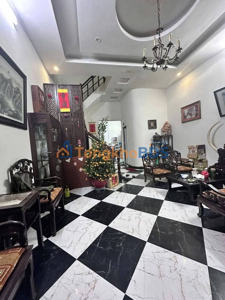 Nhà Hoàng Quốc Việt, Cầu Giấy 88m² x 4T - Ô tô đỗ cửa, 2 thoáng, 5.6m mặt tiền