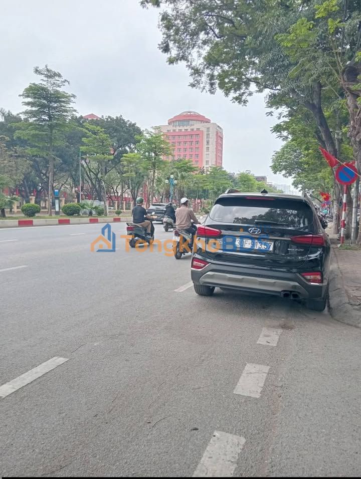 Nhà Phố Kinh Doanh Hoàng Quốc Việt, Cầu Giấy - 64m² 5 Tầng - Dòng Tiền 30 Triệu/Tháng