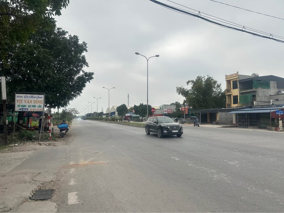 Cho thuê kho xưởng 900m² mặt tiền 18m, đường Lê Đức Thọ, Nam Định