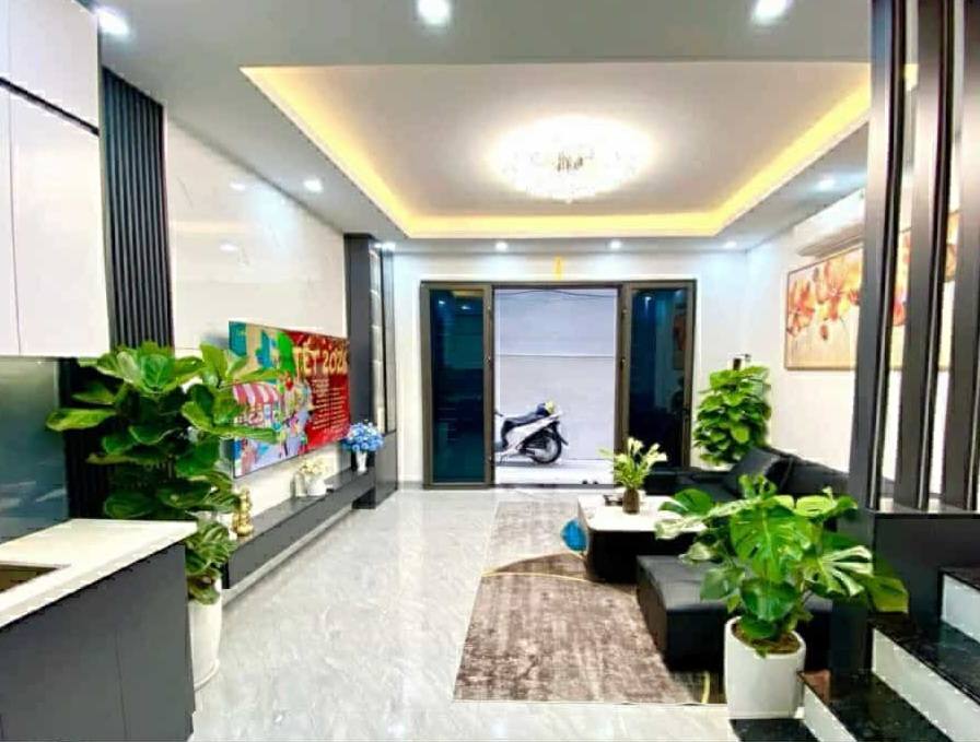 Nhà 5 Tầng Phường Quang Trung, Hà Đông - 51m² - 11.2 Tỷ - Ô Tô Đỗ Cửa