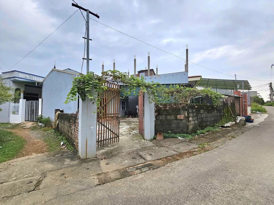 Đất Góc 117m² Sổ Đỏ Tại Quốc Oai - 3 Tỷ, Sẵn Nhà Cấp 4