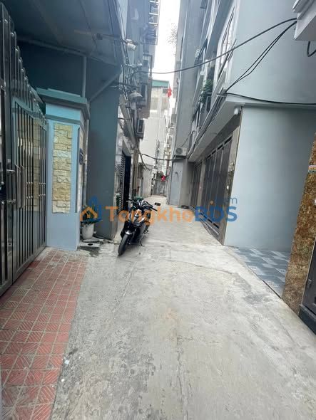 Nhà Phân Lô Hồ Tùng Mậu 40m² - Hơn 7 tỷ, Sổ Hồng Vuông Đẹp