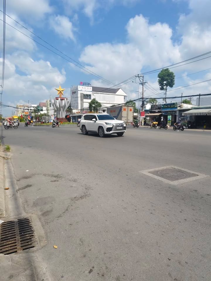 Bán Nền Tặng Nhà Kiên Cố Mặt Tiền Phú Lợi, Sóc Trăng - 88m²