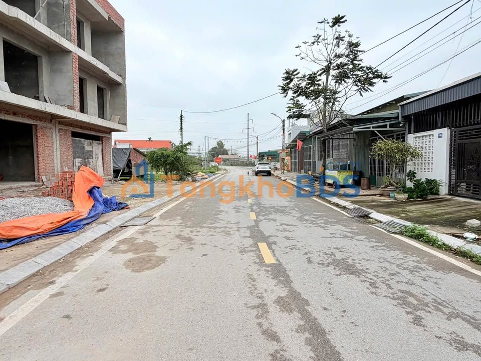 Đất nền Hồng Phong Móng Cái 100m² Sổ hồng sẵn - Vị trí đắc địa