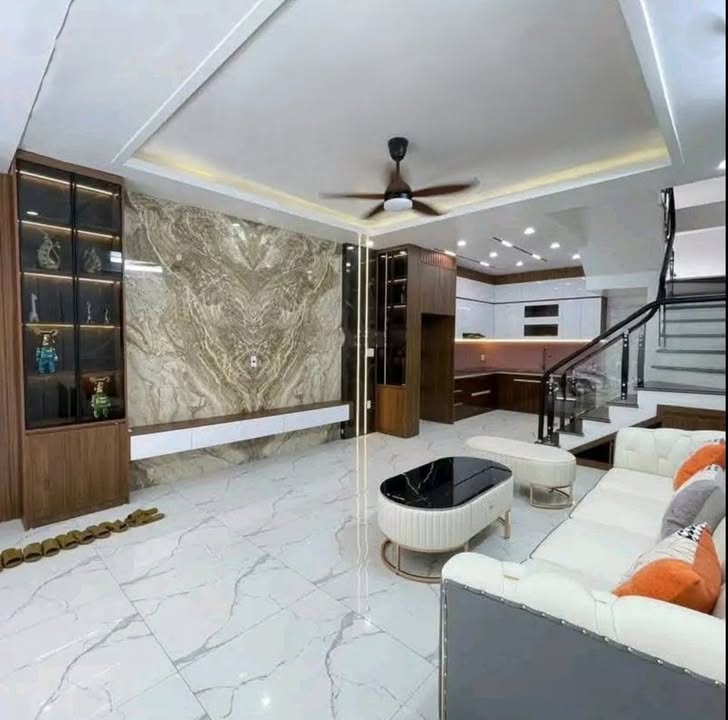 Nhà 5 tầng mới xây, 32m² tại Liên Mạc, Bắc Từ Liêm - Sổ hồng chính chủ