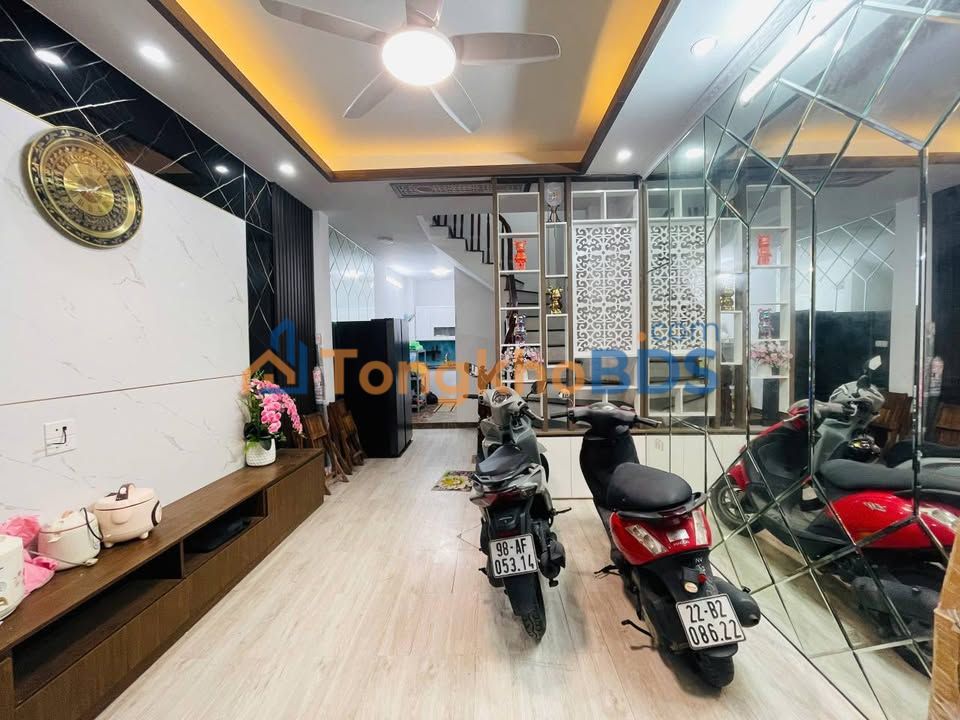 Nhà Lô Góc Cổ Nhuế 35m² 5 Tầng - Giá 6.x Tỷ, Sẵn Sàng Ở Ngay